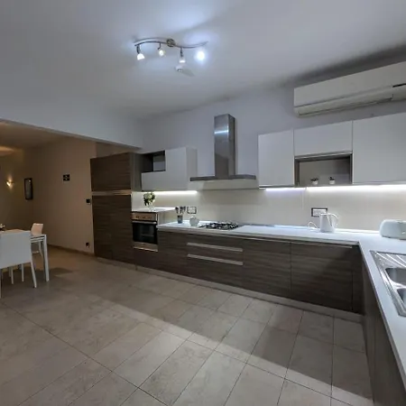 Modern 3br - Short Walk To Sea & Shops Apartament Sliema