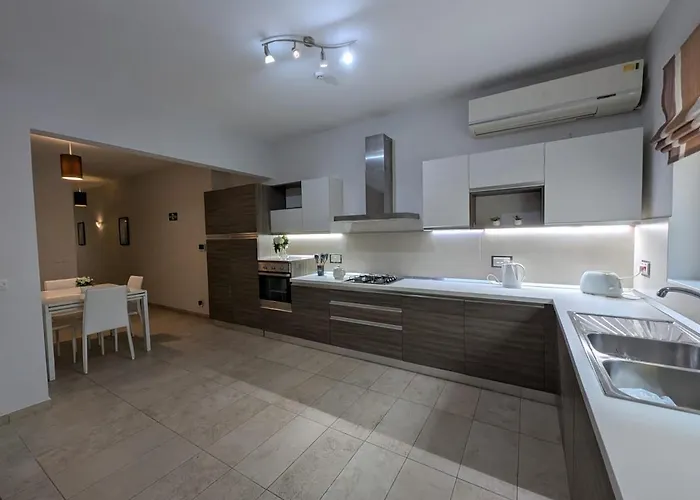 Modern 3br - Short Walk To Sea & Shops Appartement Sliema