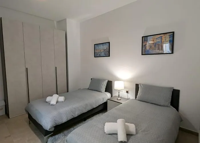 Appartement Modern 3br - Short Walk To Sea & Shops *