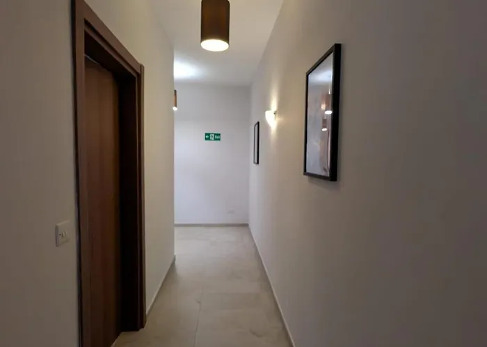 Lejlighed Modern 3br - Short Walk To Sea & Shops