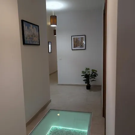 Modern 3br - Short Walk To Sea & Shops